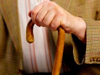 71-Year-Old Man Beats Off Thugs With Pipe