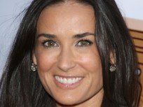 Demi Moore Uses Twitter to Help Prevent Suicide, Again