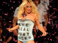 Pam Anderson Launches Anti-Seal Hunt Campaign