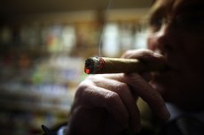 Florida Man Rolling a Fatty For the Record Books