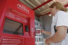 Blockbuster Struggles to Keep Up With Netflix, Redbox 