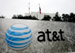 AT&T Employees Working Without Contract