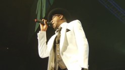 Brown Performs With New Edition