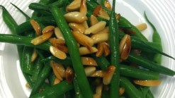 Green Beans with Toasted Almonds and Butter