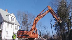 City Removes Hartford Eyesore