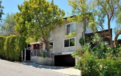 $2.135M for "Battlestar Galactica" Actress's L.A. Home 