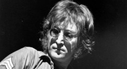 Yoko Ono Emotional Over New John Lennon Exhibit
