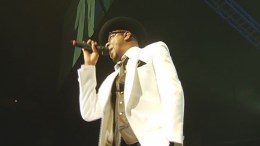 Brown Performs With New Edition