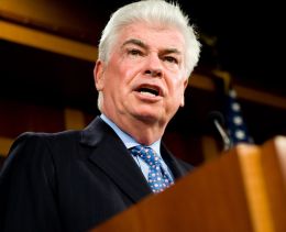 Dodd's Popularity Plummets