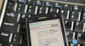 Woman Tweets Her Way Through Bank Robbery