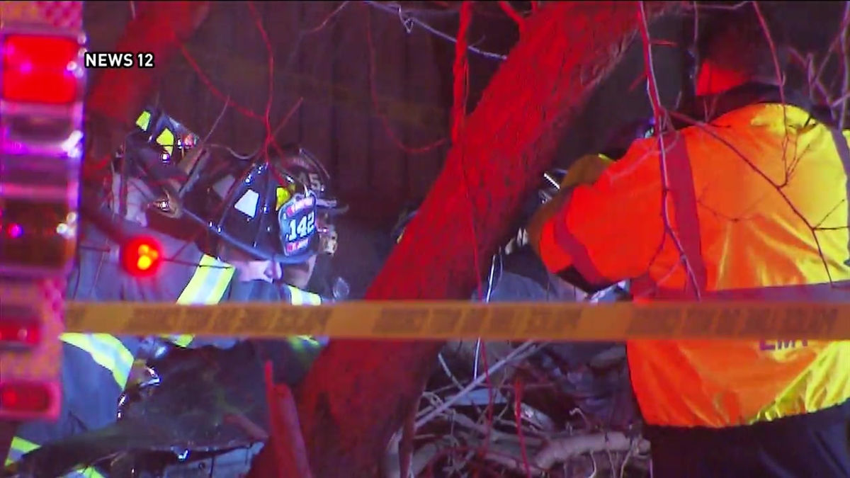 Brother and Sister Dead After Crash in Fairfield