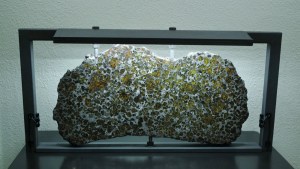 'Stolen' Gold-Flecked Meteorite at Center of Legal Fight