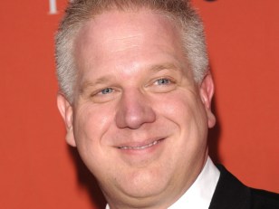 Glenn Beck Can't Spell and Other Political Hilarity 