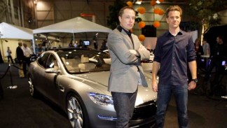 Tesla Roadster Unveiled