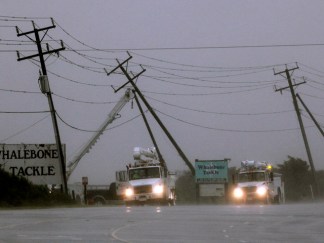 Dramatic Photos: Hurricane Earl Threatens East Coast