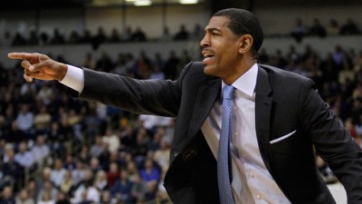 Hamilton Commits, Calls UConn 'Family'