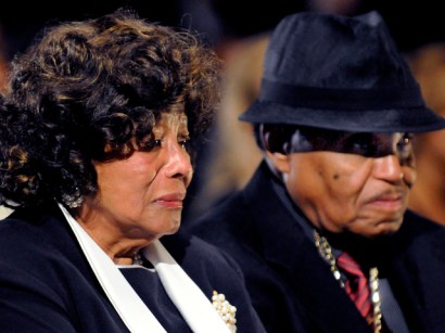 A judge has ruled that Michael Jackson's mother can challenge the men currently administering her son's estate without losing her substantial stake. A judge has ruled that Michael Jackson's mother can challenge the men currently administering her son's estate without losing her substantial stake.