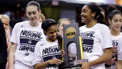 UConn Beats Syracuse for 4th Straight National Title
