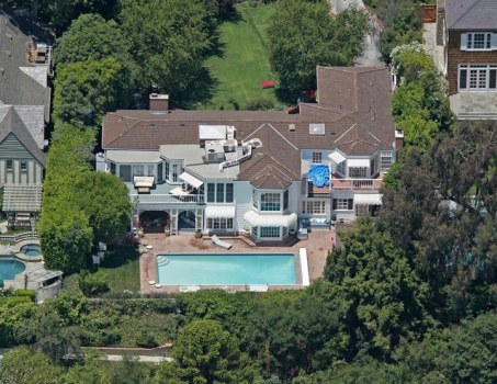 Is Kate Hudson House Hunting?