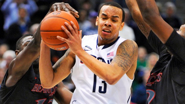 UConn Beats Cincy in OT, 73-66