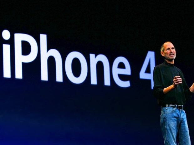 [NATL] Photos: Jobs Introduces Apple's iPhone 4