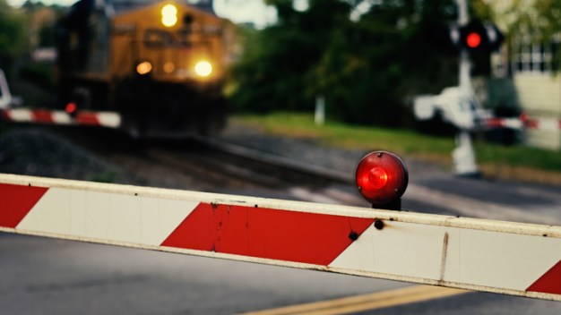 7 Injured in Mo. Train Collision, Highway Overpass Collapse