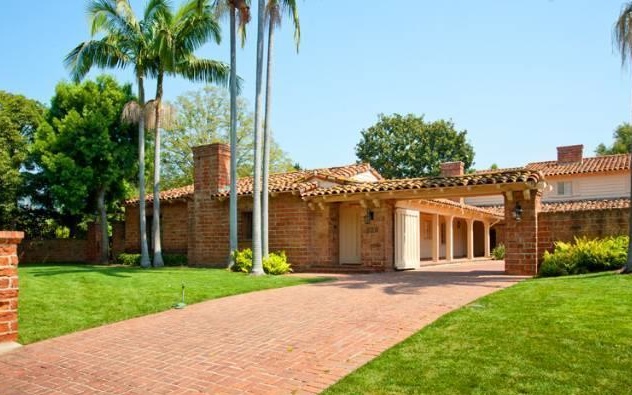 Frank Sinatra's Former Estate Flipped Onto Market for $23.5M