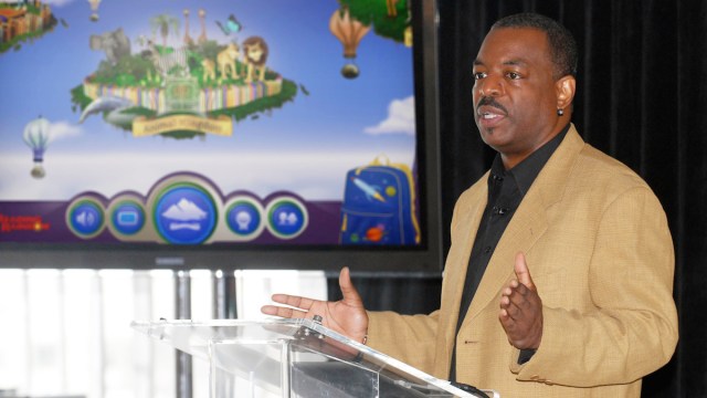 LeVar Burton Launches Kickstarter Campaign to Bring "Reading Rainbow" to Schools