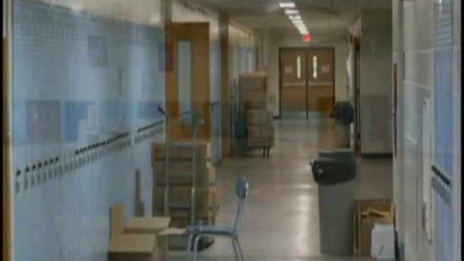 One father of 3 tells NBC CT that his children are ready to go back to school on the new building.