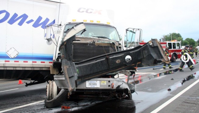 Crash Snarls I-95 N in Fairfield