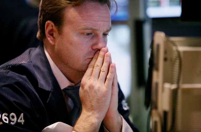 Wall Street Braces for First Full Week of '09