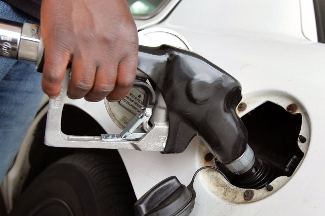 Cars Must be Greener by 2011: Obama