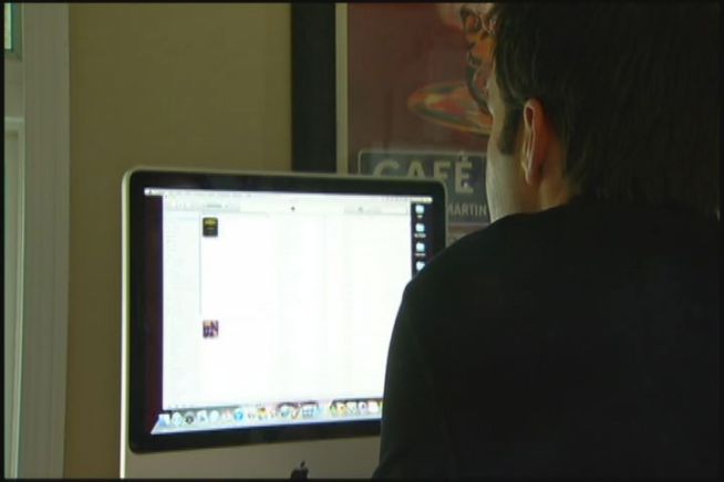 An Apple customer turned to the NBC Connecticut Troubleshooters after he lost more than 20,000 songs during a store visit.