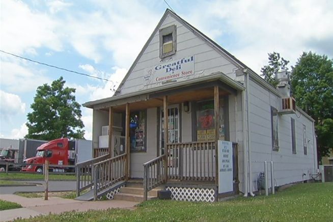 Man Calls 911 Over Sandwich