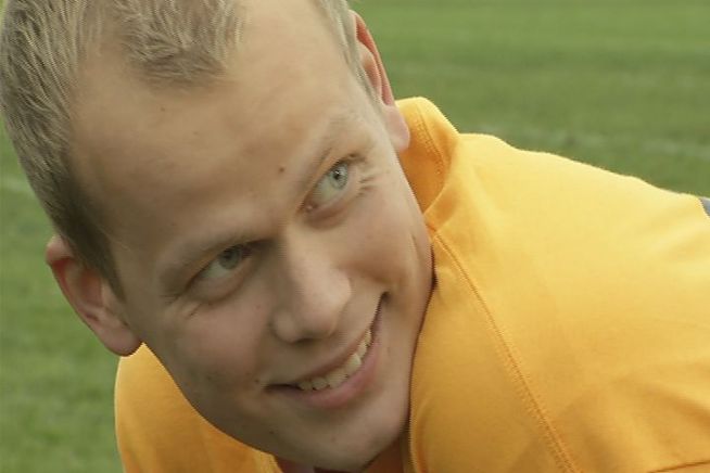 Avon Soccer Star Battles Cancer With Support Of Community