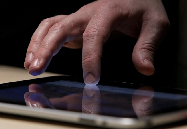 Apple Swears iPad Partners to Secrecy