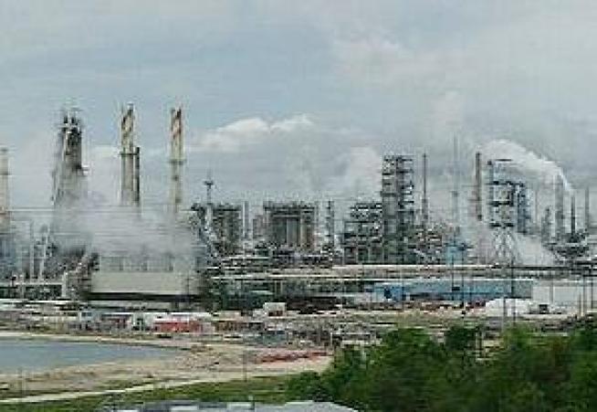 ExxonMobil Fined for Violating Clean Air Decree at Four Refineries