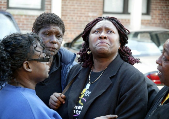 Mourners Say Goodbye to Family Fire Victims