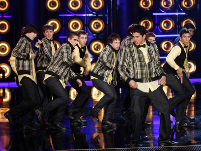 The Bubs Place Second in NBC's "The Sing Off"