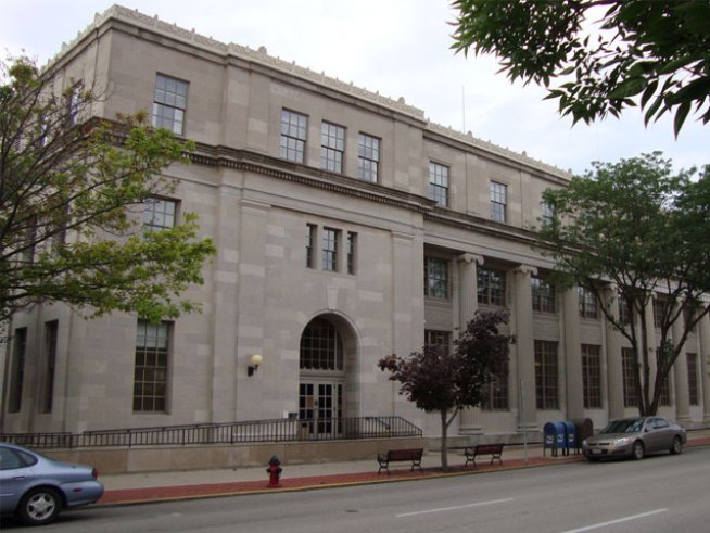 Illinois Man Tried to Bomb Springfield Courthouse