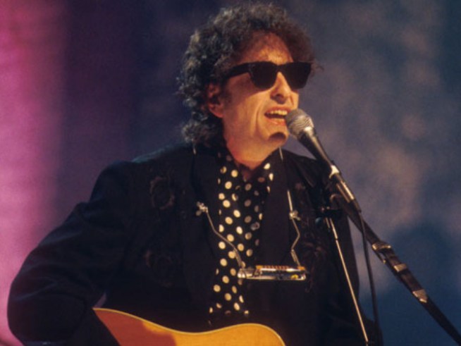Bob Dylan Won't Sell Out After All
