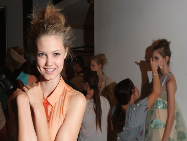 A Netflix for Dress Borrowing