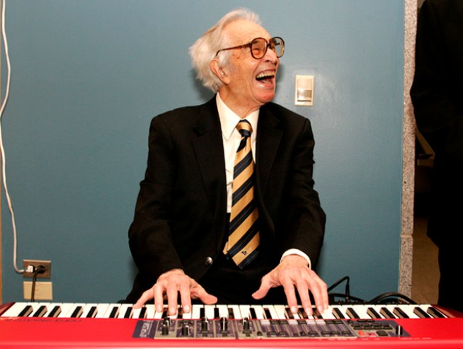 Jazz Legend Dave Brubeck Recovering at Home