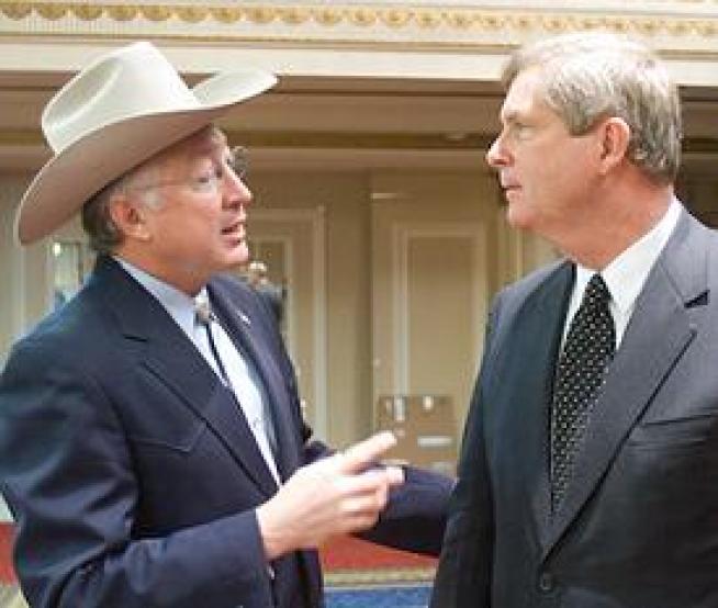 Obama's Choice of Salazar for Interior, Vilsack for Agriculture Praised