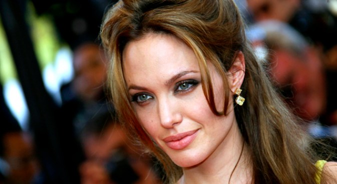 Angelina Jolie Urges World Not To Forget Iraqi Refugees