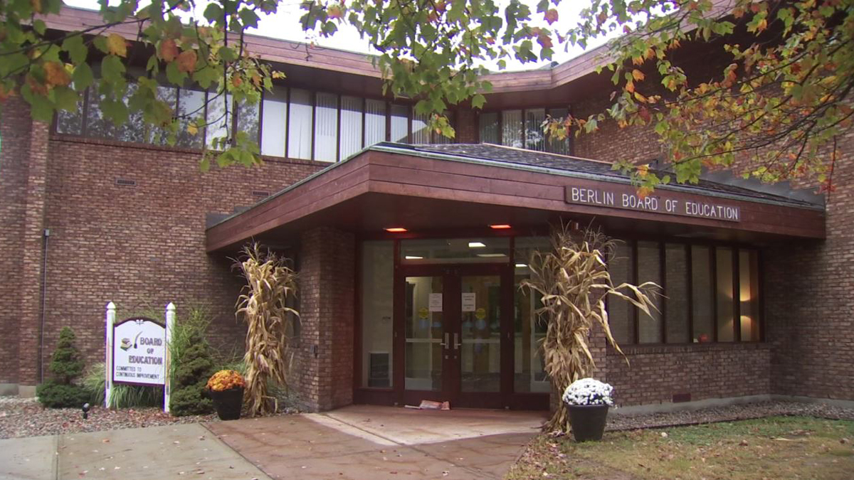 Berlin Board of Education Considers Play to Play Proposal