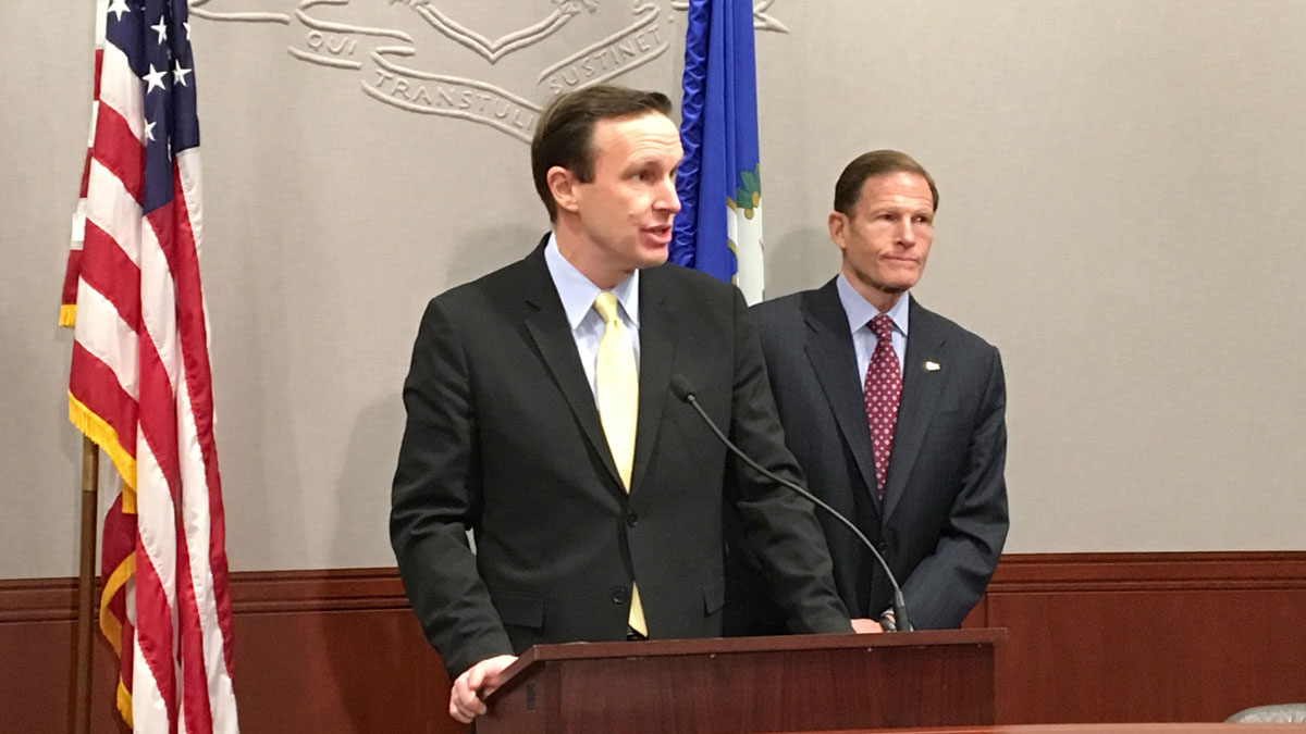Murphy, Blumenthal Demand 60 Votes for Supreme Court Nominee