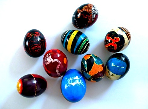 Hundreds Hunt for Eggs at Conard High School