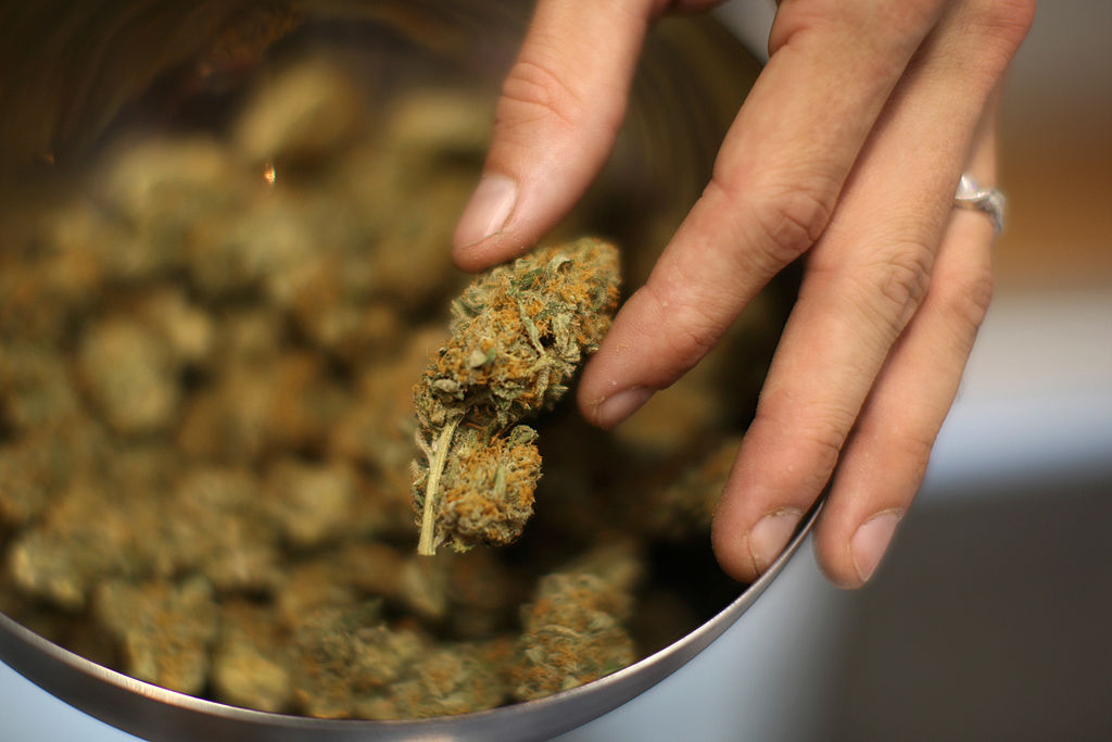 Mass. Lawmakers Vote to Delay Legal Pot Stores' Debut