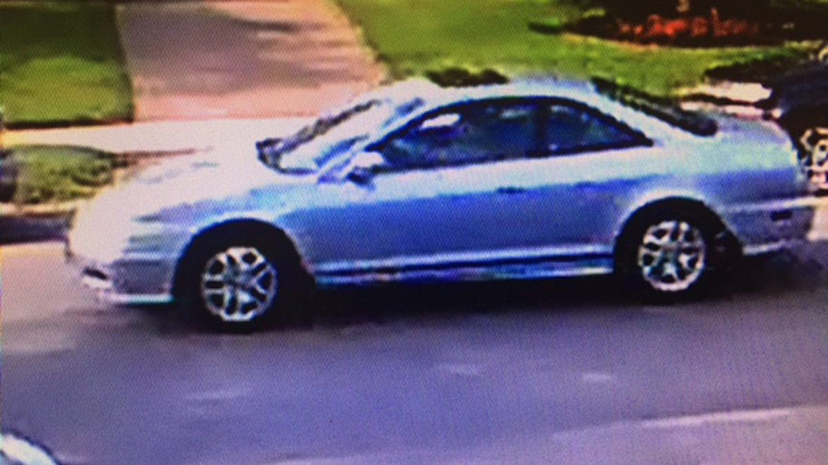 Police Still Searching for Man Who Exposed Himself to Girls